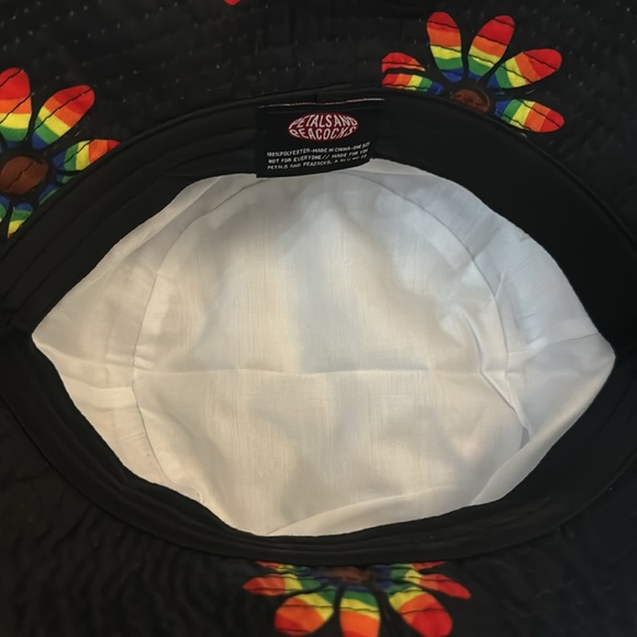 Petals & Peacocks Rainbow Flower Bucket Hat - Picture 4 of 4